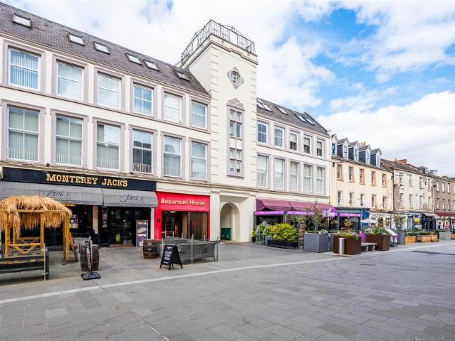 Flat for sale in Bridgend, Moneydie