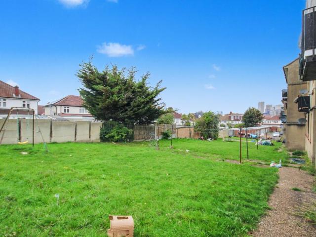 Flat for sale in Alperton, Greater London