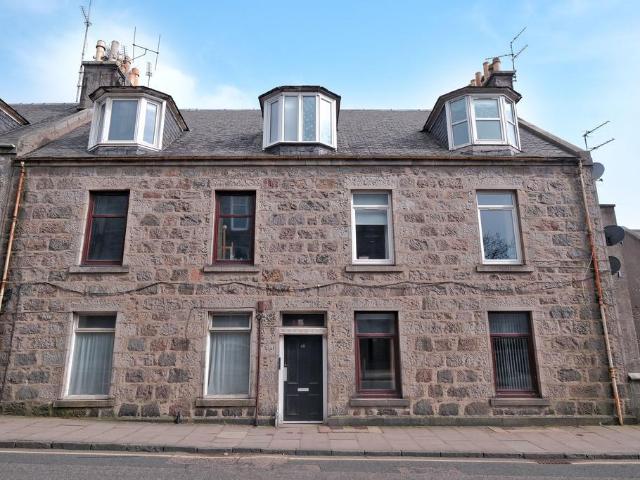Flat for sale in Ballindoch, Scotland