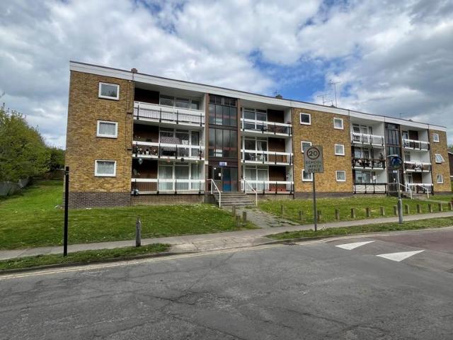 Flat for sale in St. Martin's, The Bridge