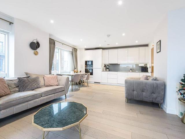 Flat for sale in Colindale, Isle Of Man
