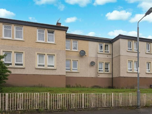 Flat for sale in Airdrie, Scotland
