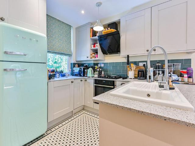 Flat for sale in West Kensington, Greater London