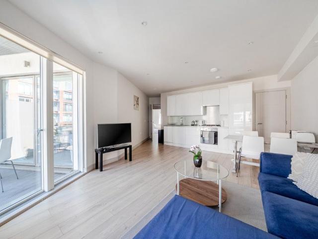 Flat for sale in Putney, Greater London