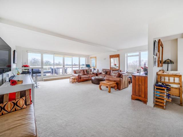 Flat for sale in Beckenham, Greater London
