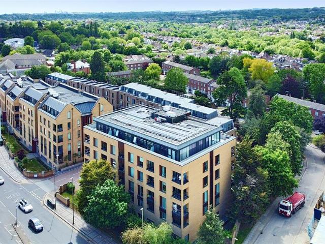 Flat for sale in London Borough of Barnet, Greater London