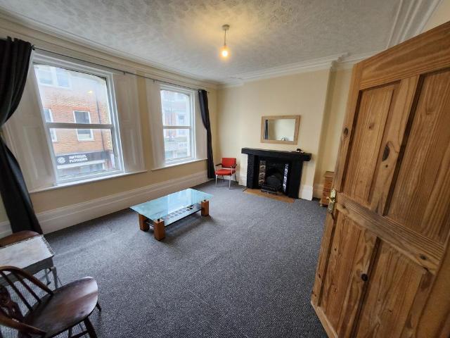 Flat for sale in Crystal Palace, Greater London