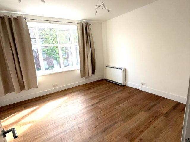 Flat for sale in London Borough of Barnet, Greater London