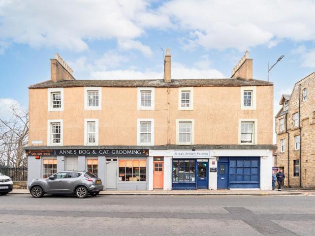 Flat for sale in Portobello, Scotland