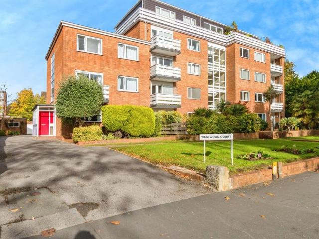 Flat for sale in Westwood Park, City Of Southampton