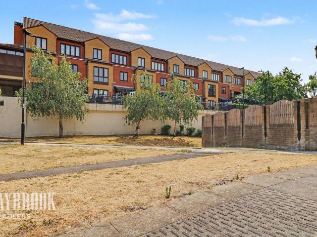 Flat for sale in Park Hill, South Yorkshire