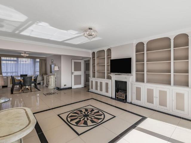 Flat for sale in Paddington, Greater London