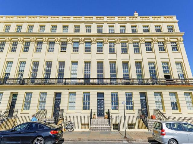 Flat for sale in Brunswick