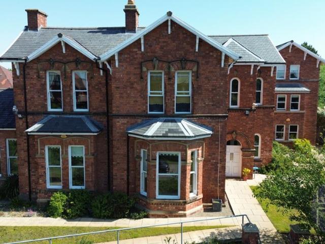Flat for sale in Southport, Sefton