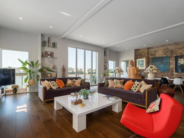 Flat for sale in Ratcliffe, Limehouse