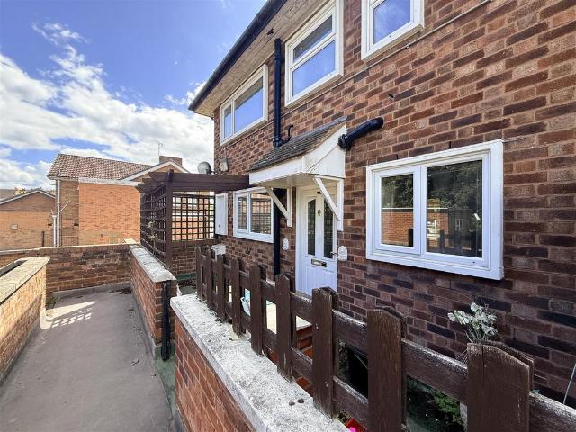 Flat for sale in Stourbridge, West Midlands
