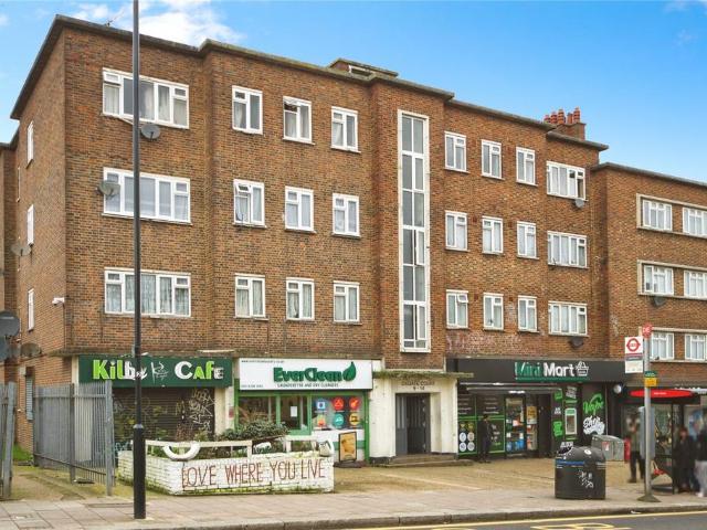 Flat for sale in Dollis Hill, Greater London