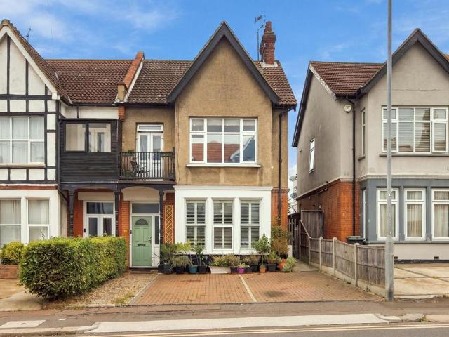 Flat for sale in Leigh on Sea, Southend-on-Sea