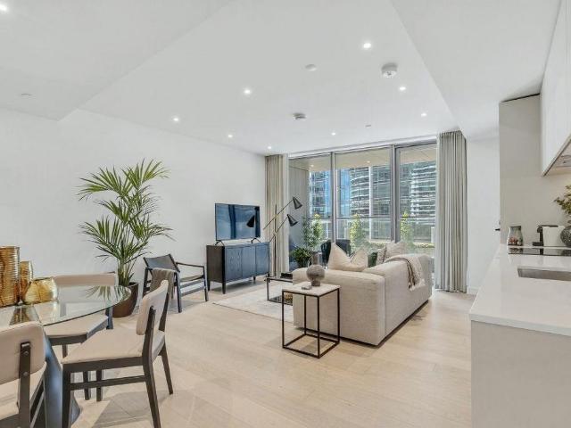 Flat for sale in Blackwall, Greater London