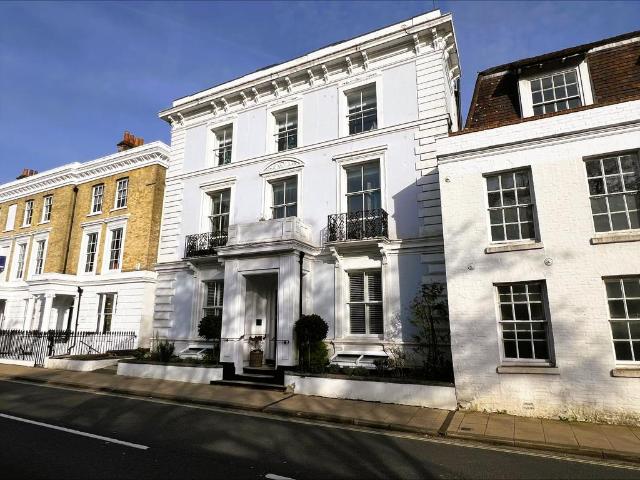 Flat for sale in The Close, Hampshire