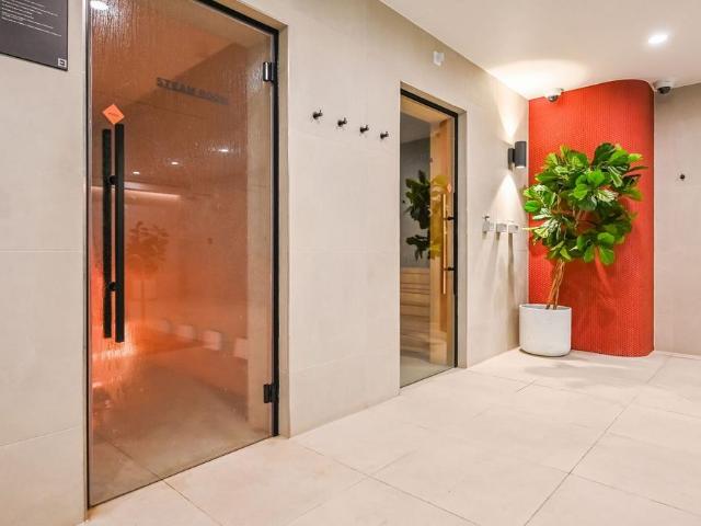 Flat for sale in Canning Town, Greater London