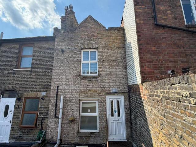 Flat for sale in Brooklands, Monks Orchard