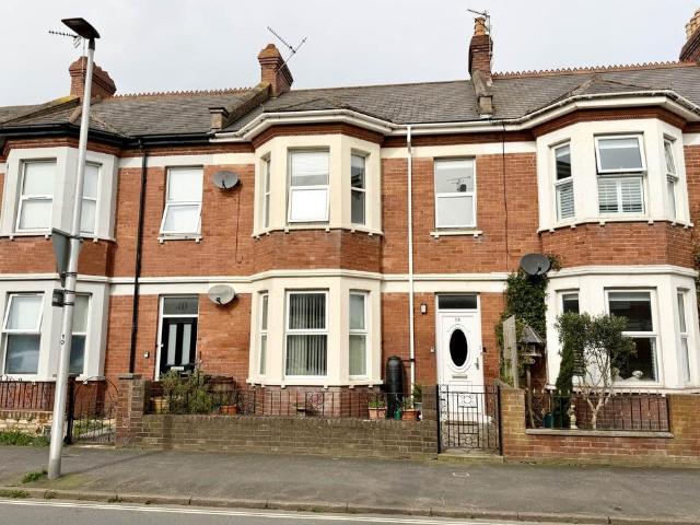 Flat for sale in Withycombe, Budlake