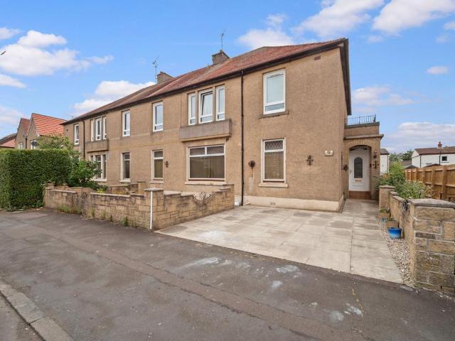 Flat for sale in Stirling, Braehead