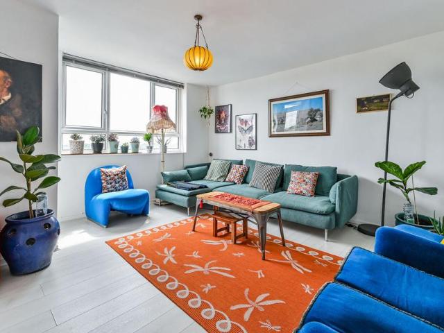Flat for sale in West Hackney, Upper Clapton