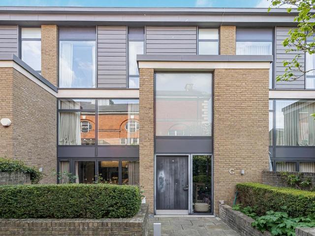Flat for sale in Chelsea, Greater London