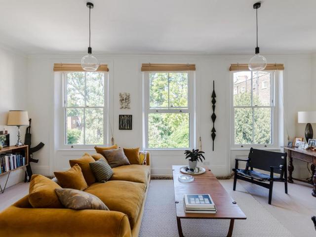 Flat for sale in Highbury, Greater London