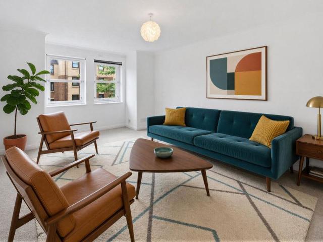Flat for sale in Comiston, Scotland