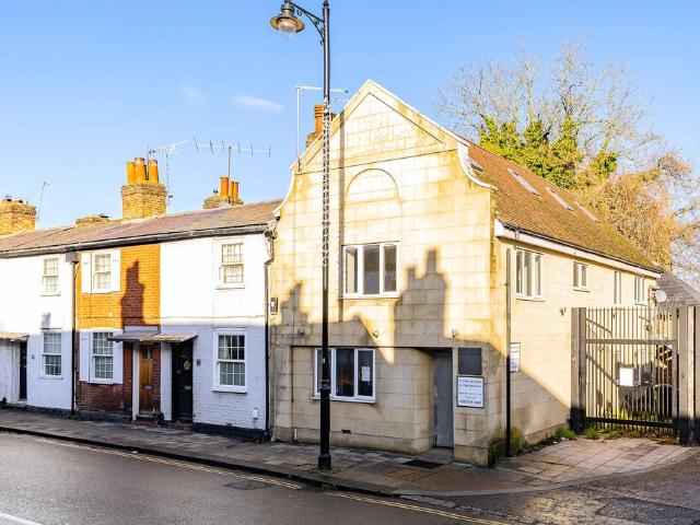 Flat for sale in Row Town, Surrey