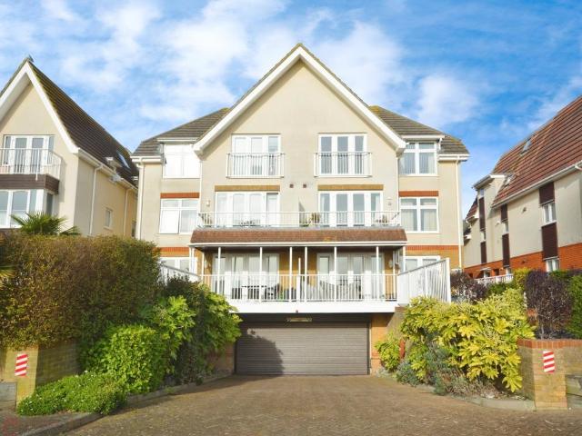 Flat for sale in Dumpton Gap, Acol