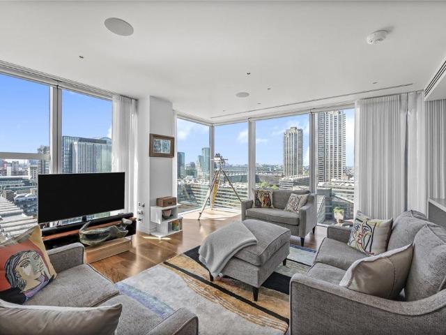 Flat for sale in Lyons, Greater London