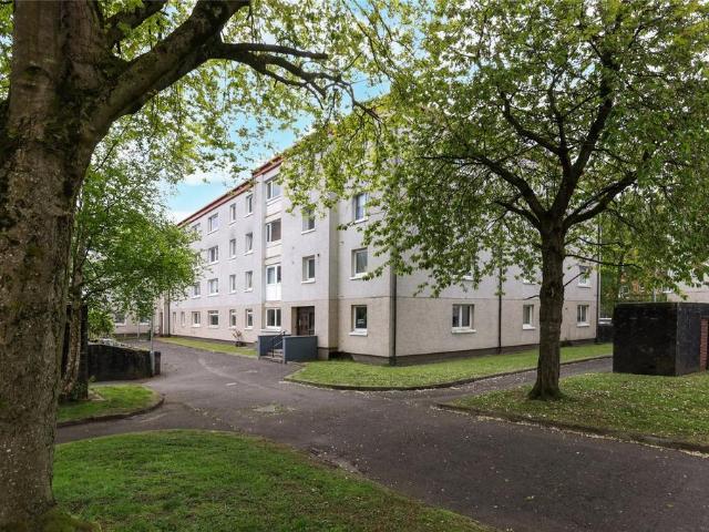 Flat for sale in Shawmoss, Shawlands
