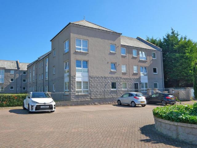 Flat for sale in Ballindoch, Scotland