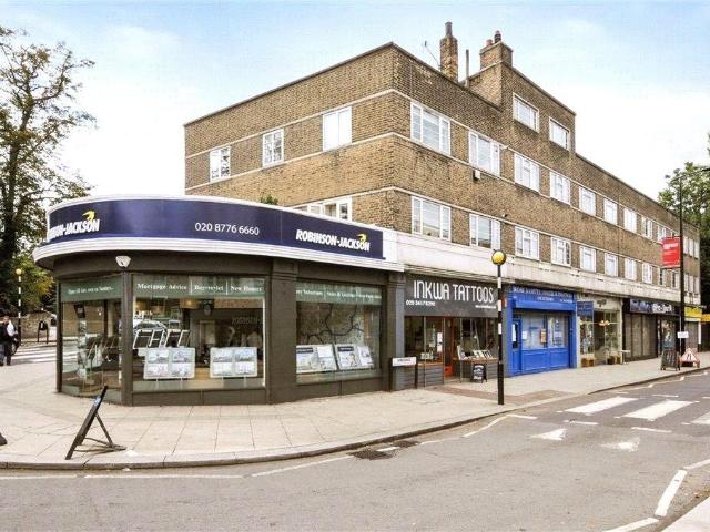 Flat for sale in Upper Sydenham, Greater London