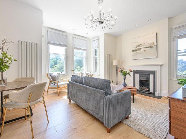 Flat for sale in South Hampstead, Greater London