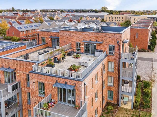 Flat for sale in South Trumpington, South Cambridgeshire