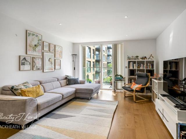 Flat for sale in Kidbrooke, Greater London