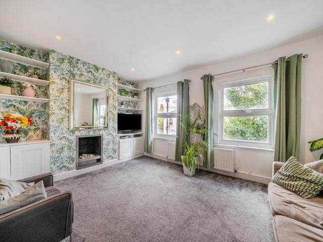Flat for sale in London Borough of Merton, Greater London