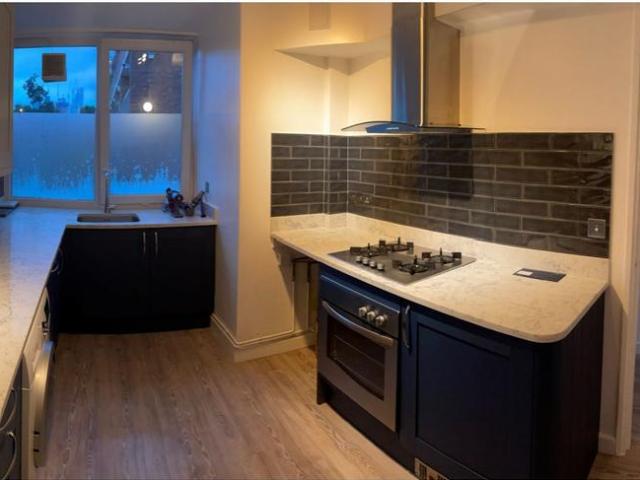 Flat for sale in Nine Elms, Greater London