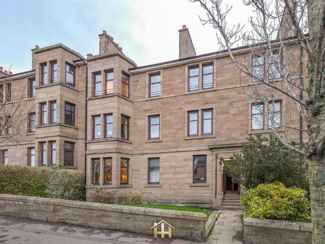Flat for sale in West End, Scotland