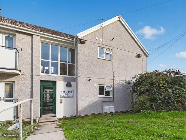 Flat for sale in Penyrheol, Swansea
