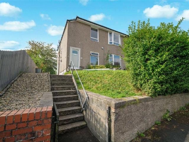 Flat for sale in King's Park, Scotland