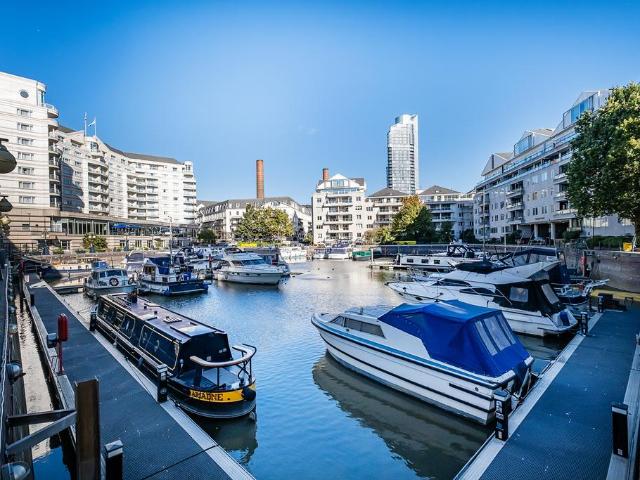 Flat for sale in Chelsea Harbour, Greater London