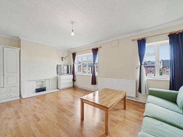 Flat for sale in Hornsey, Isle Of Man