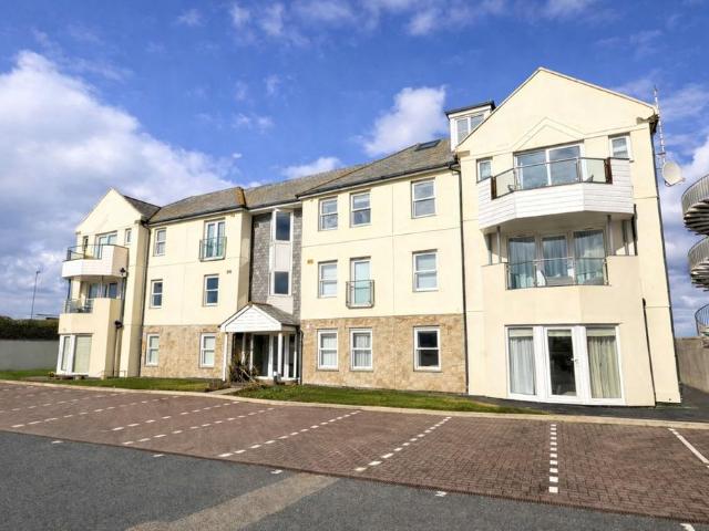 Flat for sale in Newquay, Cornwall