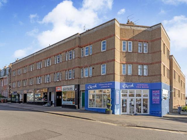 Flat for sale in Gullane, Scotland